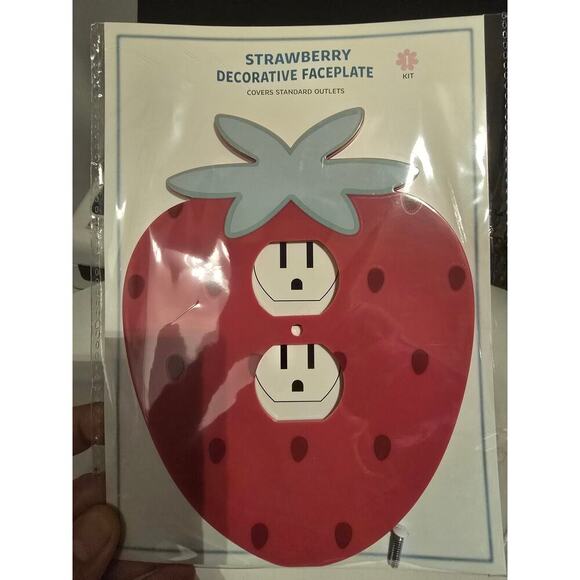 unkown Other - Strawberry Decorative Outlet Faceplate